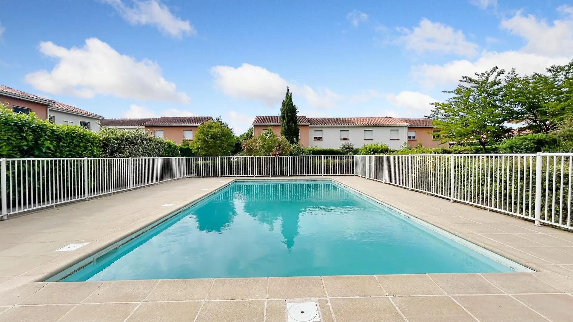 شقة T3 Cosy A Albi Avec Terrasse, Piscine & Parking 0*,