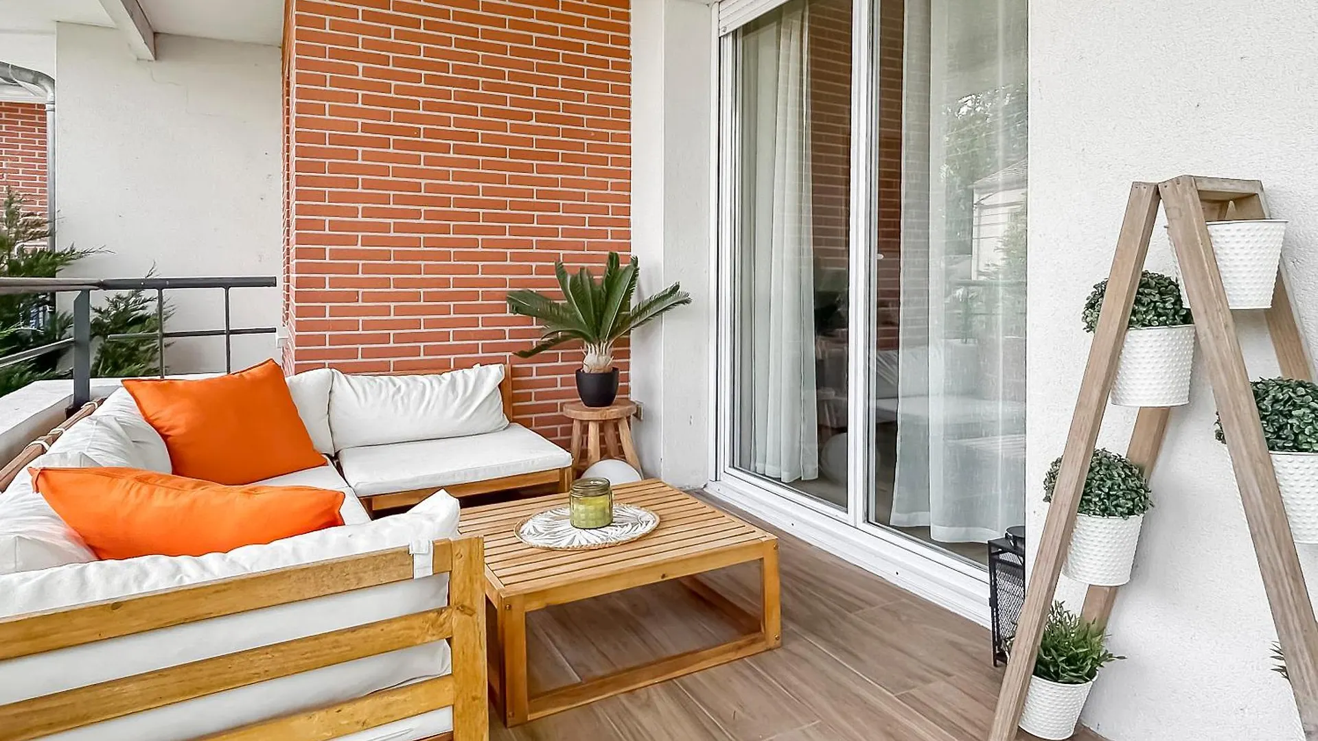 شقة T3 Cosy A Albi Avec Terrasse, Piscine & Parking